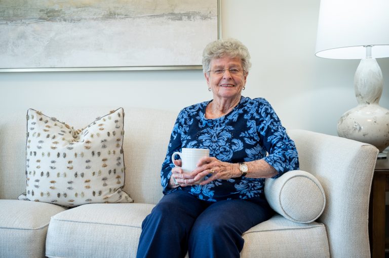 Independent Living vs. Assisted Living in Aurora: What Families Should Know